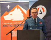 Le major Lowdon travaille actuellement avec le directeur général de la Défense aérienne et antimissile intégrée au quartier général à Ottawa en tant que chef d’équipe pour le projet Crossbow.  &mdash; Photo Nelly Guidici