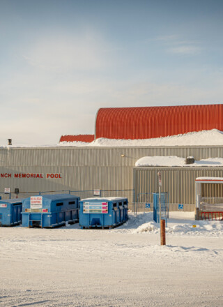 L’ancien bâtiment de la piscine Ruth Inch Memorial, fermé depuis près d’un an, fait l’objet de réflexions sur son avenir. Un groupe d’acteurs culturels propose d’y intégrer des espaces dédiés aux arts de la scène. &mdash; Photo Cristiano Pereira
