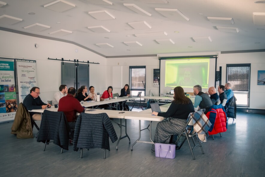 Organismes francophones et élu.e.s ont pris part à une rencontre de sensibilisation visant à mieux faire connaitre la réalité et les besoins de la communauté francophone des TNO.  &mdash; Courtoisie Marion Perrin