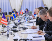 « L’avenir du Conseil de l’Arctique va dépendre de l’évolution d’autres enjeux internationaux, et notamment de la position des États-Unis et de la guerre en Ukraine. Et ça, c’est très difficile de prévoir comment ça va évoluer », explique Thierry Rodon, professeur au département de sciences politiques de l’Université Laval. &mdash; Courtoisie Roscongress-Vyacheslav Viktorov