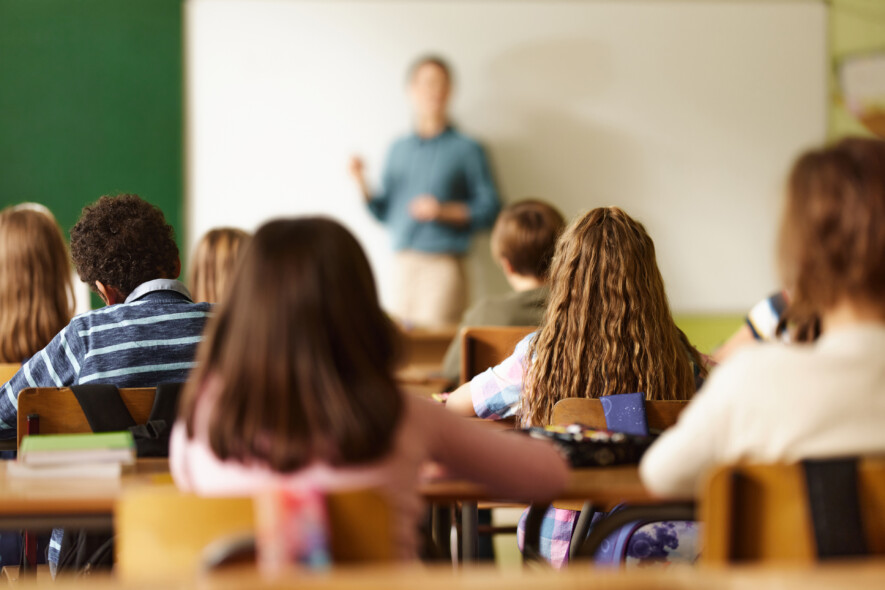 Les compressions annoncées à Inuvik s’inscrivent dans un climat d’incertitude qui touche le financement des soutiens scolaires dans les TNO.  &mdash; Photo iStock