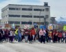 Plus de 400 personnes ont manifesté le 28 avril 2026 à Whitehorse suite au verdict rendu dans l’affaire Seth Boss. 
 &mdash; (Nelly Guidici)