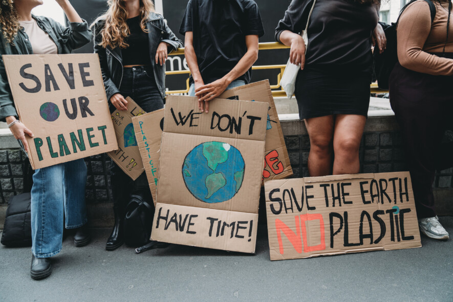 Le Plan d’action climatique 2026-2036 prévoit des mesures dans six secteurs, dont les transports, les déchets, les bâtiments, l’aménagement du territoire, la gouvernance et la préparation aux urgences, afin de réduire les émissions et de mieux préparer Yellowknife aux risques liés au climat 
 &mdash; (photo iStock)