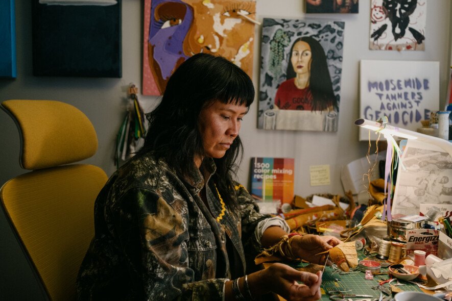 Melaw Nakehk’o fait partie de la liste préliminaire du prix d’art contemporain Sobey.

 &mdash; (Pat Ken)