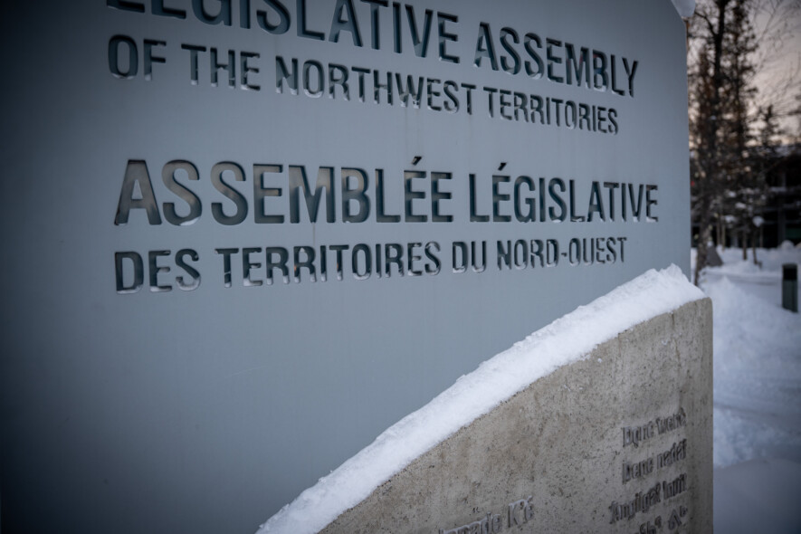 Les députés des Territoires du Nord-Ouest ont abordé plusieurs dossiers sensibles lors des derniers travaux de l’Assemblée législative, notamment l’éducation, les services à l’enfance, l’usage des téléphones dans les écoles et les priorités économiques du territoire. &mdash; Photo Cristiano Pereira