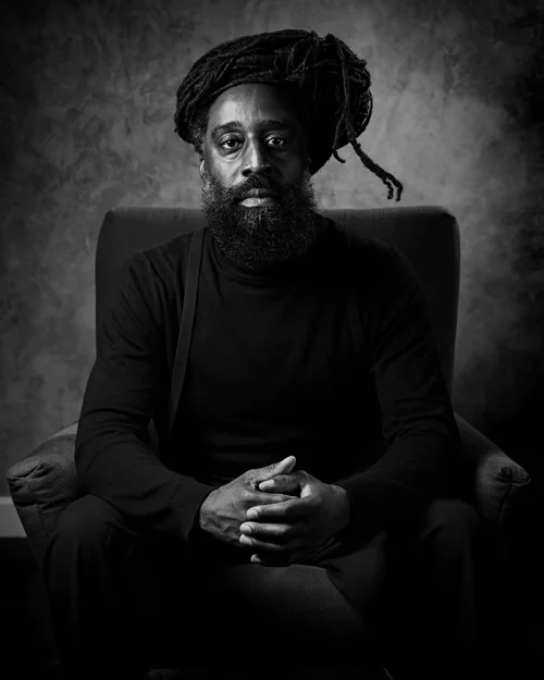 L’artiste francophone du festival FOTR 2026, Waahli, co-fondateur de Nomadic Massive, est un musicien qui mélange le hip-hop, le funk haïtien, l’afrobeat et le reggae dans ses œuvres. &mdash; Courtoisie FOTR