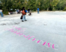 La poésie prend les parcs a attiré une vingtaine de personnes au parc Somba K’e de Yellowknife le 8 septembre dernier.  &mdash; Aline Essombe