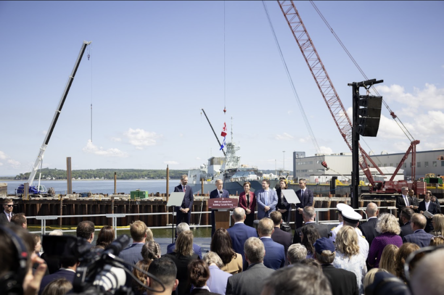 Le 24 aout 2026, le premier ministre Mark Carney a annoncé la construction de six nouveaux brise-glaces. C’est le constructeur naval Davie qui s’est vu attribuer ce contrat. &mdash; Photo Daniel Pereira, Cabinet du premier ministre