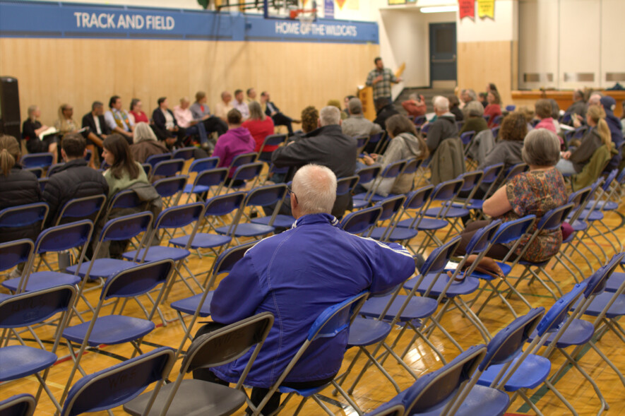 21 candidat.e.s à l’élection municipale du 19 octobre sont allé.e.s à la rencontre des votant.e.s de Yellowknife, afin de proposer leurs projets et leurs idées s’ils sont élus en tant que conseillers municipaux. &mdash; Aline Essombe