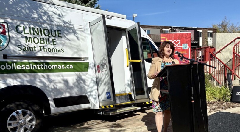 Honorable Adriana LaGrange, ministre des Services de santé primaires et préventifs Photo: ACFA, Facebook