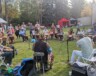 Ils étaient nombreux à participer à l’atelier de percussion proposé en après-midi par le Franco Festival. Photo : Albane Maurin  