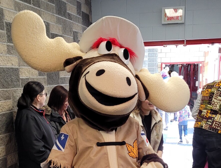 Le costume de la mascotte Brisebois a disparu lors du vol dont a été victime l’ACFA régionale de Calgary. Photo : Archives Le Franco - Arnaud Barbet   