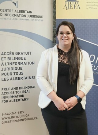 (De gauche à droite), Marie-Audrey Girard, Maria Vigneault, Fernande Bergeron, Luketa M'Pindou et Makolo Kashala à une conférence de l’Alberta Restorative Justice Association. Photo : Courtoisie