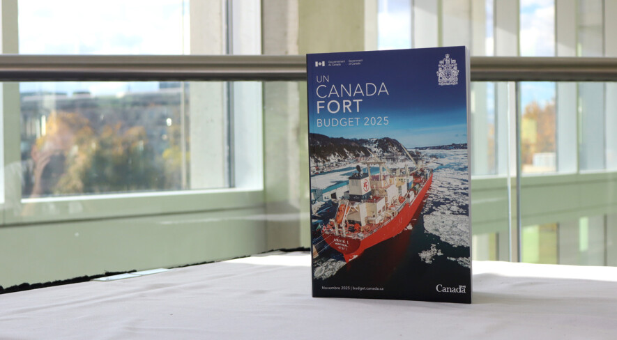 Le budget 2025 prévoit un déficit total de 78 milliards de dollars en 2025, une nette hausse comparée à l’an dernier. Photo : Julien Cayouette – Francopresse  