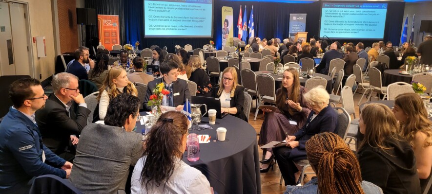 De nombreux acteurs de la communauté franco-albertaine se sont réunis lors du Congrès de la francophonie albertaine organisé par l’ACFA, en octobre dernier, pour discuter de l’avenir du postsecondaire. Photo : Arnaud Barbet  