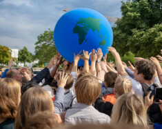Une large majorité de la population mondiale aimerait voir leur gouvernement mettre en place plus de mesures pour lutter contre les changements climatiques et leurs effets. Photo : Skigh_TV – Pexels
  