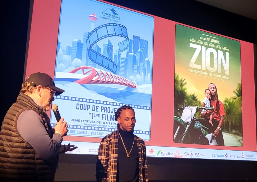 Lionel Vialaneix, le directeur du festival, avec Sloan Decombes, premier rôle dans Zion. Photo : Arnaud Barbet   