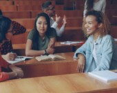 Deux experts en immigration affirment qu’une partie du contexte a été ignoré dans le rapport du Bureau de la vérificatrice générale pour constater la baisse des demandes de visas étudiants, notamment chez les francophones. &mdash;  Photo : Vitaly Gariev – Unsplash