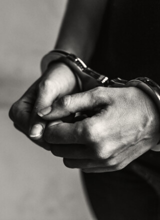 Menottes criminelles &mdash; Crédits: Freepik