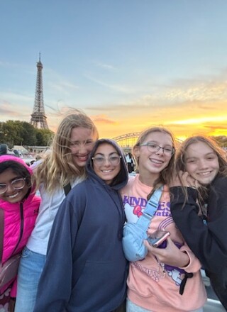 Étudiants en voyage &mdash; Crédits: Lycée international de Calgary