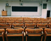 Banc d'école 
 &mdash; Crédits: pexels-pixabay