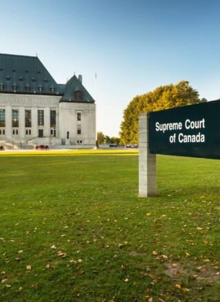 Bas de vignette : Cour suprême du Canada
 &mdash; Crédit : Canva