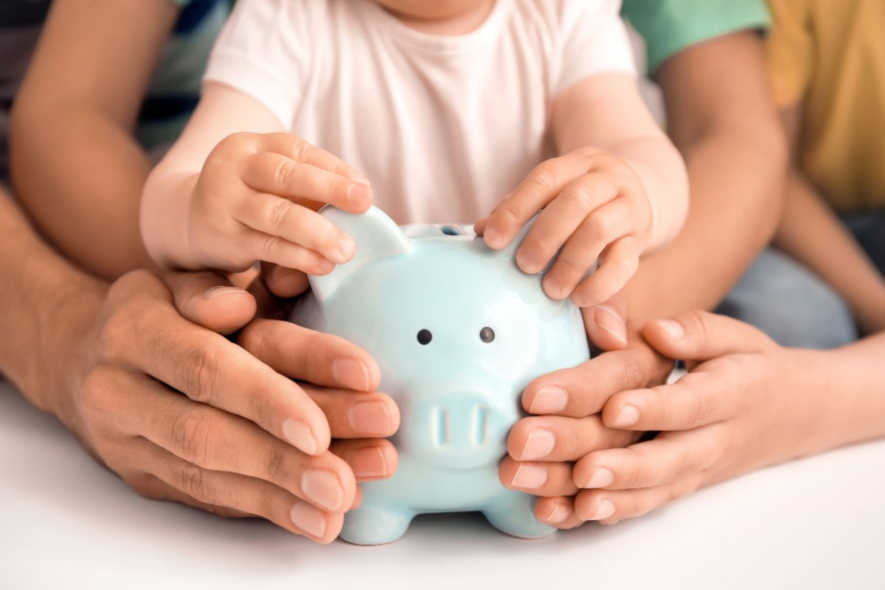 La pension alimentaire constitue un droit fondamental de l’enfant.           
 &mdash; Crédit : Canva