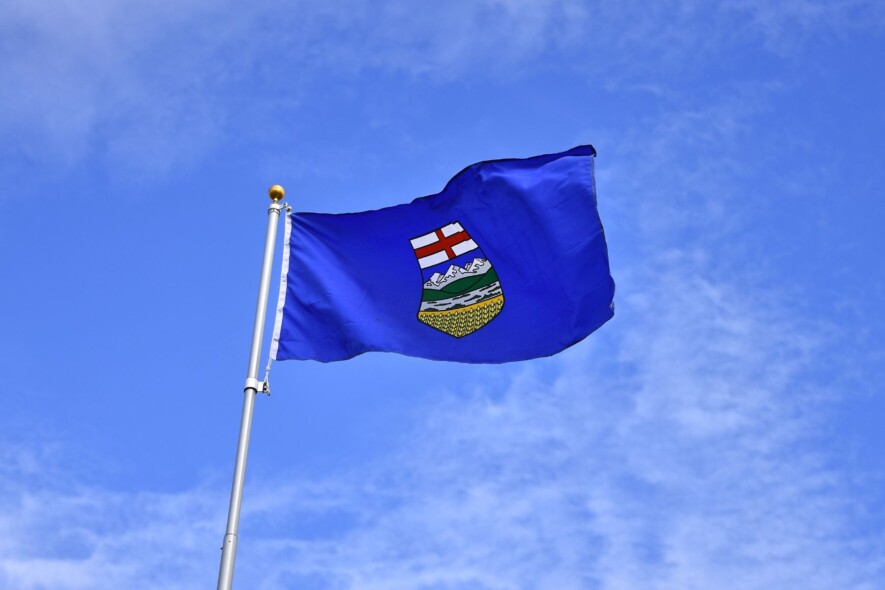 Drapeau albertain &mdash; Crédit : Canva