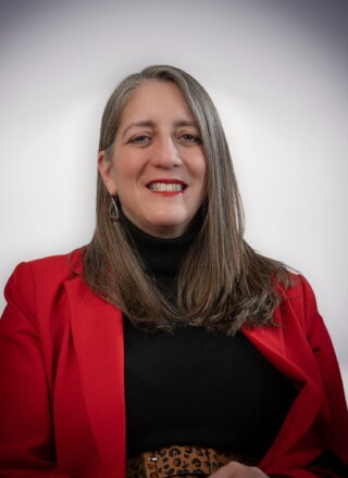 Nathalie Lachance, présidente de l'ACFA provinciale. Sa vision : « Offrir à la culture francophone une visibilité incontournable, pour que le français ne soit pas seulement une langue de service, mais une fierté éclatante qui s'invite dans chaque municipalité, sur chaque scène et dans chaque foyer ». &mdash; Crédit : Gracieuseté ACFA.    