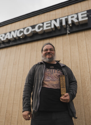 Pigiste pour Le Nunavoix durant de nombreuses années, Simon Houle a notamment remporté un Prix d’Excellence de la presse francophone en situation minoritaire en 2021.  — Crédit : Brice Ivanovic