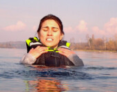 L’activité d’immersion dans les eaux froides permet de tester ses réflexes et apprendre les bons gestes. — Courtoisie Sarsmart