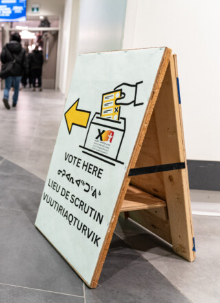Les Nunavummiut étaient appelés aux urnes ce lundi 27 octobre. — Crédit : Brice Ivanovic