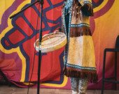 Saina, originaire de République de Sakha (Sibérie) a conquis le public venu en nombre au Black Heart mercredi après-midi. — Crédit : Brice Ivanovic