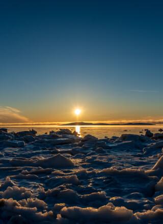 Le soleil se fait bas dans ce temps de l’année. Profitez de chaque rayon qu’il peut nous offrir !   &mdash; Crédit : Brice Ivanovic