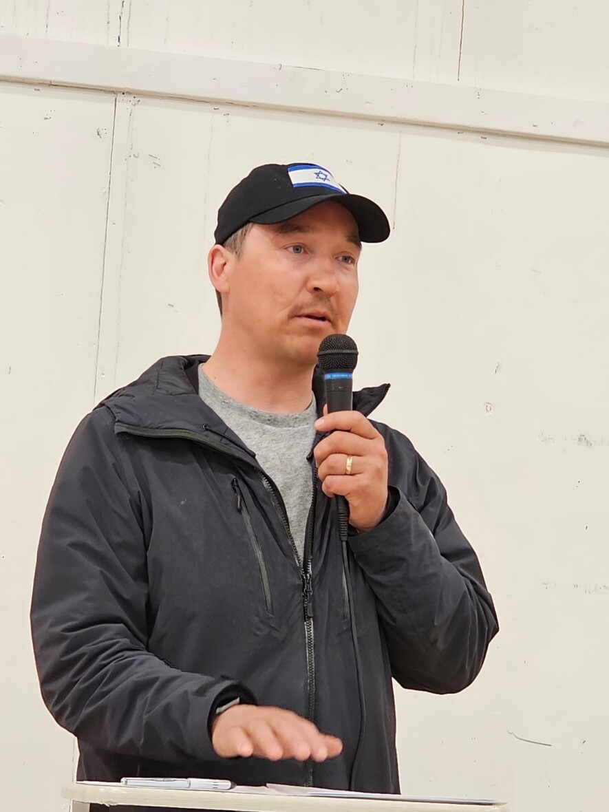 Joe Savikataaq Jr. déclare que toute aide sera appréciée pour faire progresser le projet. &mdash; Courtoisie