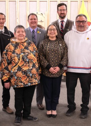 Le mandat Ikajuqtigiikta guidera les actions du gouvernement au cours des quatre prochaines années.  &mdash; Crédit : Courtoisie.