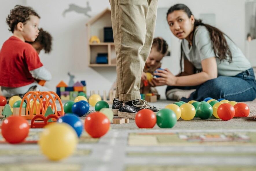 La construction de l’identité francophone chez les tout-petits passe par des moments de partage avec d’autres membres de la communauté.  &mdash; Crédit : Pexels