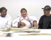 Atelier à l’université Laval avec Natalino Piugattuk, Deborah Qaunaq et Roland Taqtu, de la communauté d’Igloolik &mdash; Crédit : E. Luce – Projet Mondes Inuit