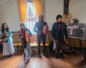 Vingt-deux élèves de l’École des Trois-Soleils se sont rendus en Colombie-Britannique dans le cadre d’un échange culturel en mai dernier. &mdash; Crédit : Commission scolaire francophone du Nunavut