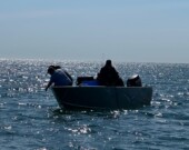 Des activités de collecte et de suivi liées à la pollution plastique sont déjà menées par l’Aqqiumavvik Society et des collaborateurs d’Environnement et Changement climatique Canada dans la région d’Arviat. &mdash; Courtoisie Aqqiumavvik Society
