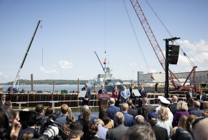 Le 24 août 2026, le premier ministre Mark Carney a annoncé la construction de six nouveaux brise-glaces. C’est le constructeur naval Davie qui s’est vu attribuer ce contrat. &mdash; DANIEL PEREIRA, CABINET DU PREMIER MINISTRE