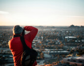 Les médias ont leur rôle à jouer dans la couverture des changements climatiques, pour encourager le changement. &mdash; Photo : Colin Lloyd – Unsplash