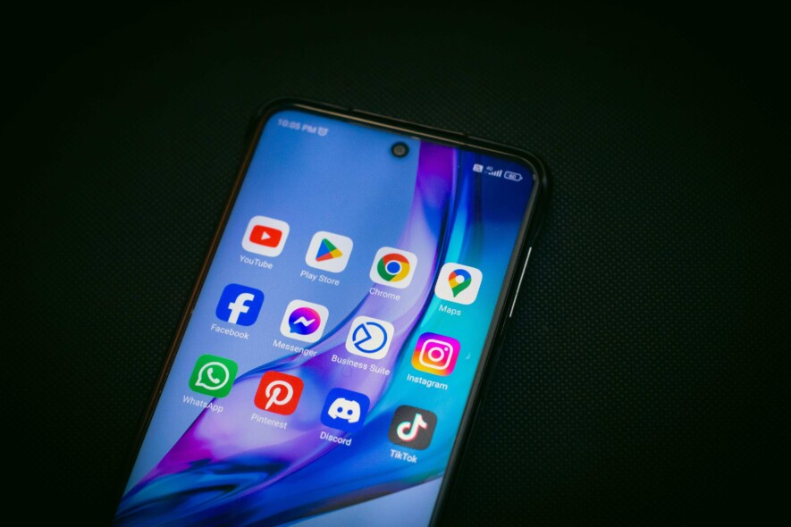 De la désinformation à la polarisation, la présence limitée des médias d’information sur les réseaux sociaux comporte plusieurs risques pour la démocratie canadienne. &mdash; Photo : Ingra Projects – Pexels