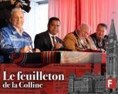 Le président de la Fédération des Métis du Manitoba, David Chartrand, et le ministre des Relations Couronne-Autochtones, Gary Anandasangaree, signent le traité concernant la reconnaissance et la mise en œuvre de l’autonomie gouvernementale des Métis de la rivière Rouge. &mdash; Photo : Courtoisie
