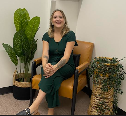 Ayant grandi à Hearst, Jessica Dionne est une ressource précieuse à l'Université depuis 2017, où elle excelle dans le soutien aux étudiants et la gestion de projets variés. &mdash; Photo : Ndery Dione