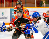 Les Cubs de Sudbury ont remporté leur 19e victoire consécutive en battant les Lumberjacks 4-3, malgré une solide remontée de ces derniers en fin de match. &mdash; Photos : Northern Lights Photography
