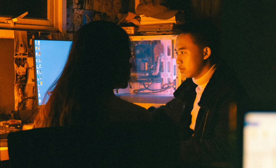 Entrainés par des données imparfaites, des outils d’IA privilégient souvent un groupe au détriment d’un autre.  &mdash; Photo : Chandri Anggara – Unsplash