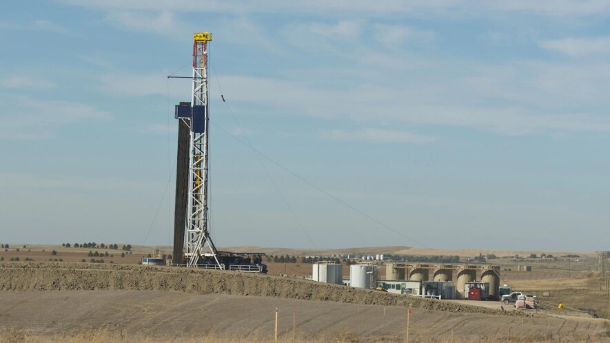 Tour de forage au Dakota du Nord. &mdash; Photo : schlag / DepositPhotos https://depositphotos.com/photos/oil-drilling.html?filter=all&qview=39035863
