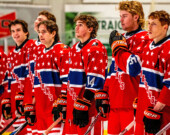 Les Lumberjacks, vêtus des maillots des Lumber Kings des années 50 pour célébrer leur 75e anniversaire, ont triomphé 7-3 contre les Gold Miners de Kirkland Lake au Centre récréatif Claude-Larose, devant une foule record de 762 spectateurs. &mdash; Photos : Northern Lights Photography