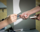 Seulement 678 789 électeurs admissibles ont voté par anticipation dans les bureaux régionaux pendant les trois jours de vote par anticipation, soit du 20 au 22 février.  &mdash; Simon Séguin-Bertrand/Archives Le Droit